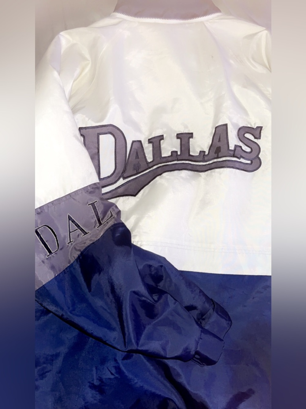 Vintage AG authentic satin White and Navy 'Dallas' quilted heavy coat.